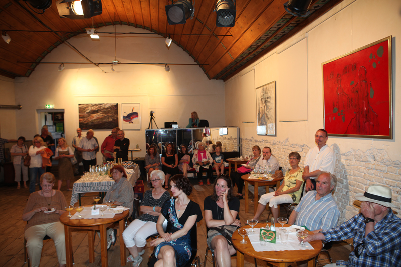 Vernissage im Interim von Sabine Haag, Stadtteilwoche Laim