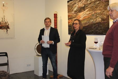 Kunstwerk HALT von Sabine Haag zur Vernissage in Wien 2017